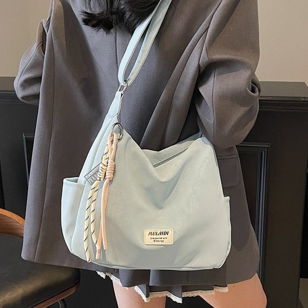 Commuting high-appeartion-level large-capacity women's bag, 2025 new style casual and simple crossbody bag, lightweight travel tote bag Specification drawing