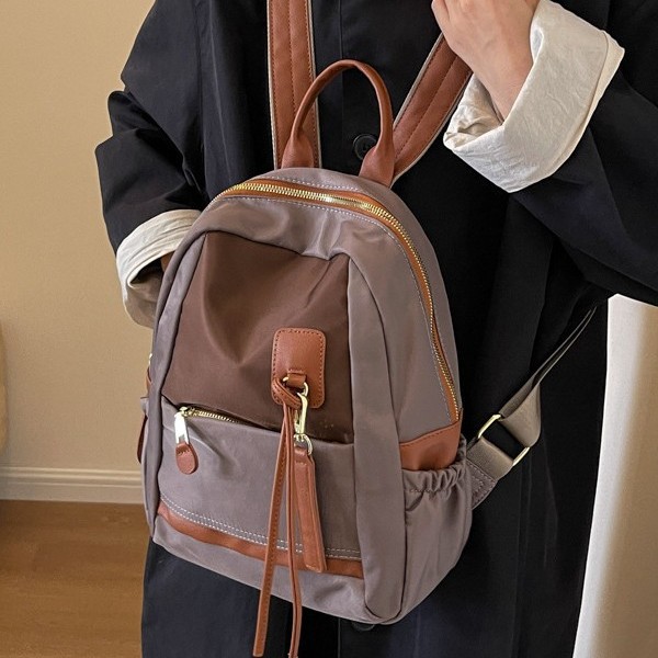 New autumn/Winter 2024 women's Korean version waterproof Oxford fabric small backpack, casual color-blocking travel bag details Picture