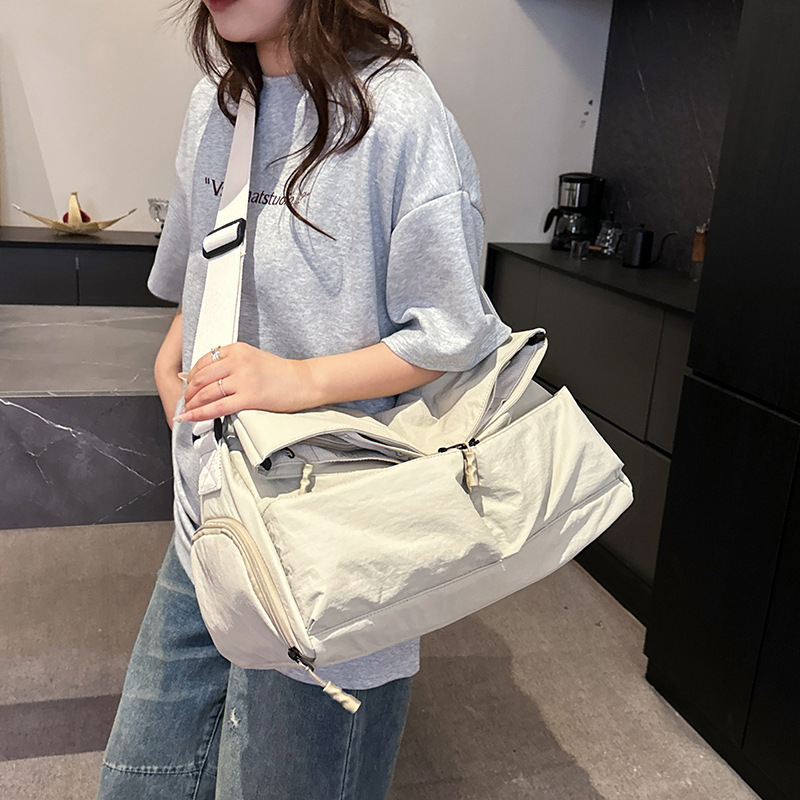 Dry-wet separation swimming and fitness bag, multi-functional, lightweight and simple hand-held travel bag, Korean-style trendy outdoor sports bag details Picture