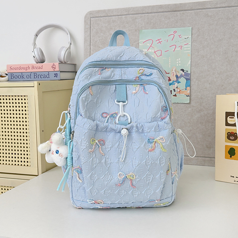 This is a new backpack for junior high school, senior high school and college students. It's super light, good-looking, and has a large capacity Specification drawing