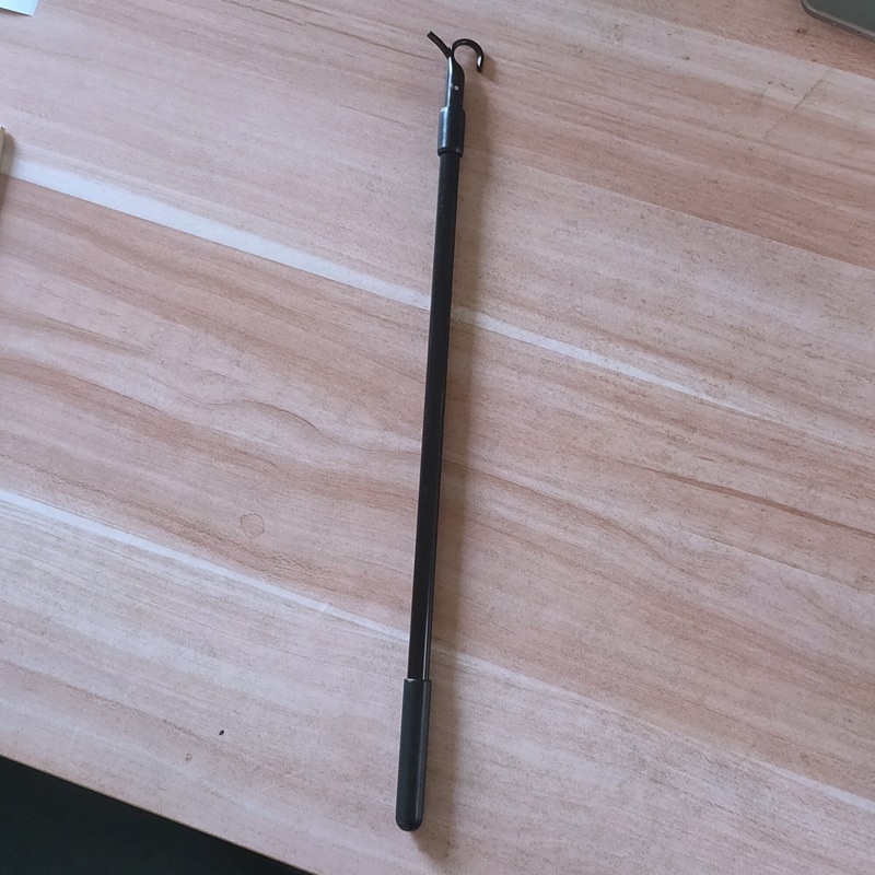 Black blinds, aluminum alloy telescopic rotating rod, curtain pull rod, acrylic/fiberglass/aluminum alloy hanging rod Application Scenario