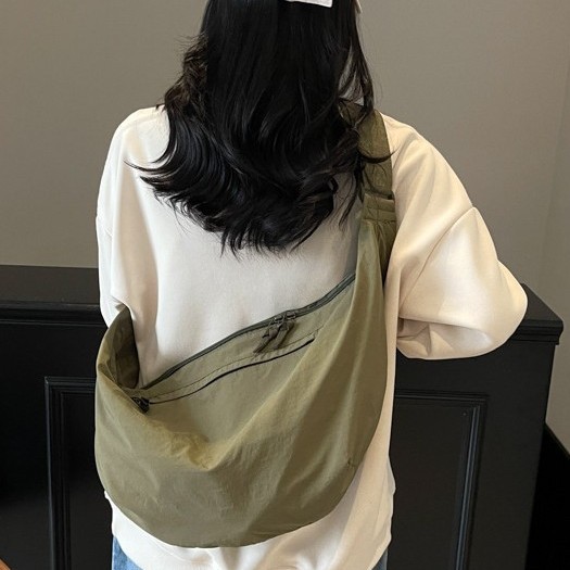 Solid color large-capacity casual bag 2025 Summer new style stylish single-shoulder crossbody bag, a fashionable travel handbag for going out Specification drawing