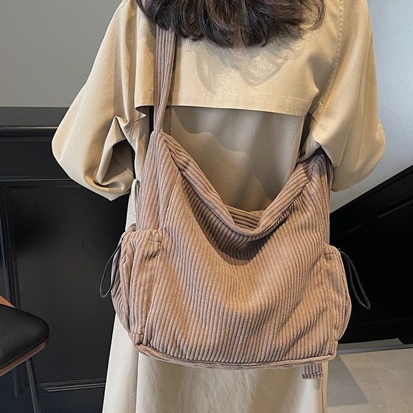 Corduroy bag, women's tote bag, large capacity, suitable for crossbody in autumn and winter, 2024 new versatile retro single-shoulder commuter bag Specification drawing