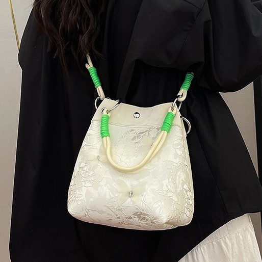 Cross-border new Chinese-style butterfly print bag for women, 2025 new chain crossbody bag, fashionable and niche bucket bag Specification drawing