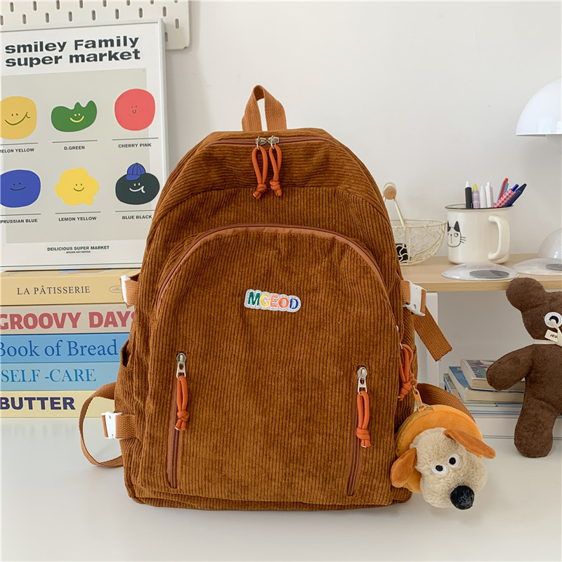 Schoolbag girls on Instagram, Japanese-style casual girls, primary school students carrying backpacks, junior high school and senior high school students, cute girls, backpacking trend Specification drawing