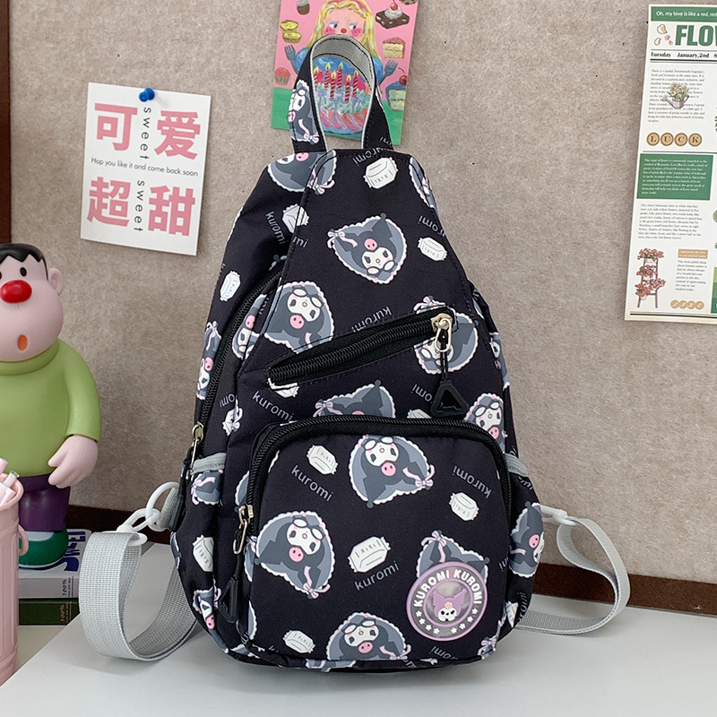 Crossbody bag, large children's sports small backpack, children's bag, boys' cross-body bag for traveling, primary school students' outing chest bag details Picture