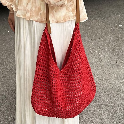 2025 New style knitted bags, woven bags, shoulder bags, Thai casual women's bags, seaside vacation style Bohemian bags Application Scenario