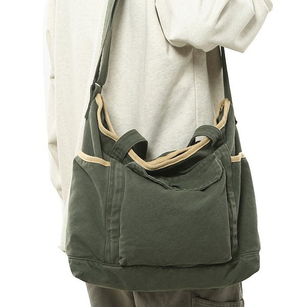 Large-capacity simple solid-color canvas bag for women, artistic and laid-back style, versatile tote bag, class bag, casual crossbody bag for men details Picture