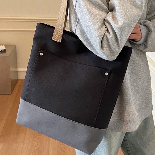 Spring 2025 new hand-held large-capacity file bag, fashionable and casual handbag, color-matched versatile commuter shoulder bag details Picture