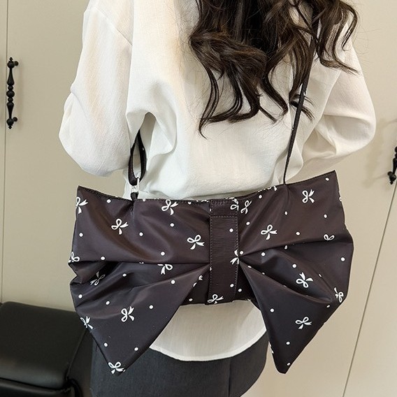 Fashionable and simple bow bag, women's single-shoulder underarm bag, fashionable and versatile casual crossbody bag, travel college student bag Specification drawing