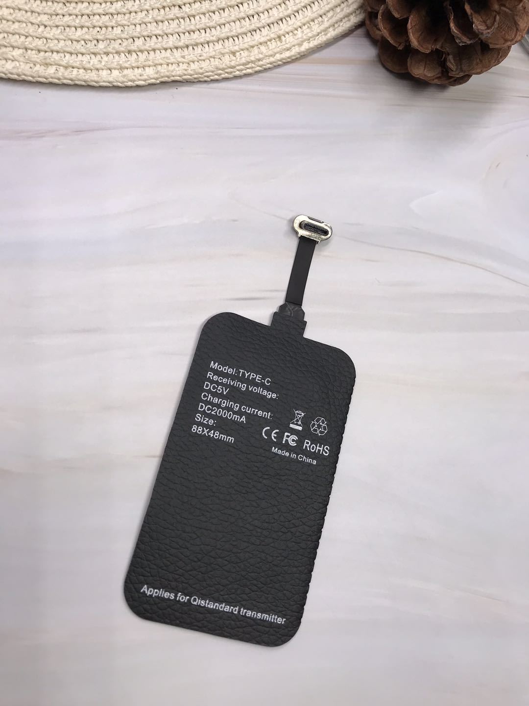 Factory wholesale wireless charging receiver Type-C, compatible with Android on both sides, Apple and Samsung mobile phones, surface mount Item Picture