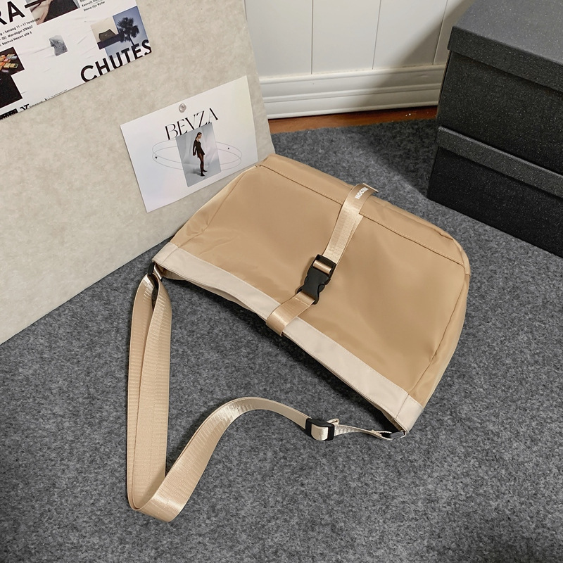 Large-capacity crossbody bag for men and women, Korean-style workwear-style single-shoulder bag, Japanese-style trendy casual backpack, fashionable messenger bag Application Scenario