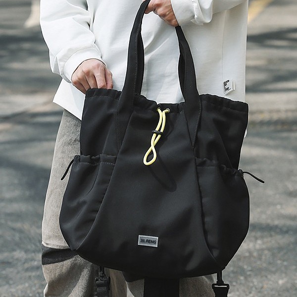 Fashionable foreign trade dual-purpose bag, cross-border bag, casual nylon backpack, multi-functional single-shoulder hand-carry fitness bag, large capacity Application Scenario