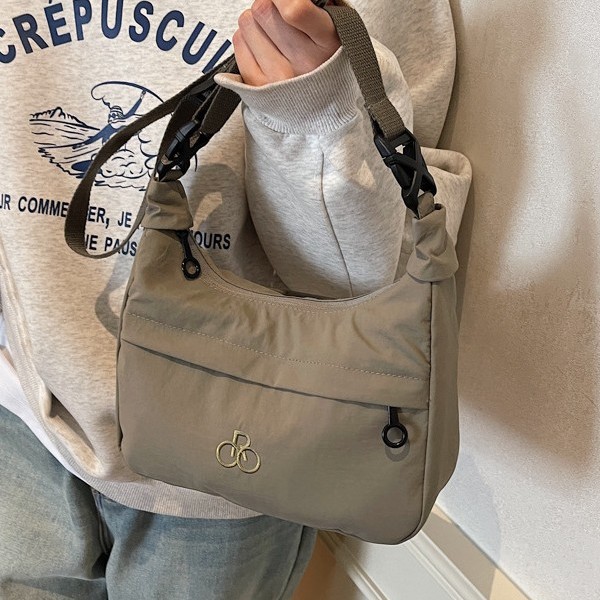 Fashionable and casual saddle Bag 2025 Spring New Korean-style trendy fabric bag, outdoor light and simple crossbody bag Specification drawing