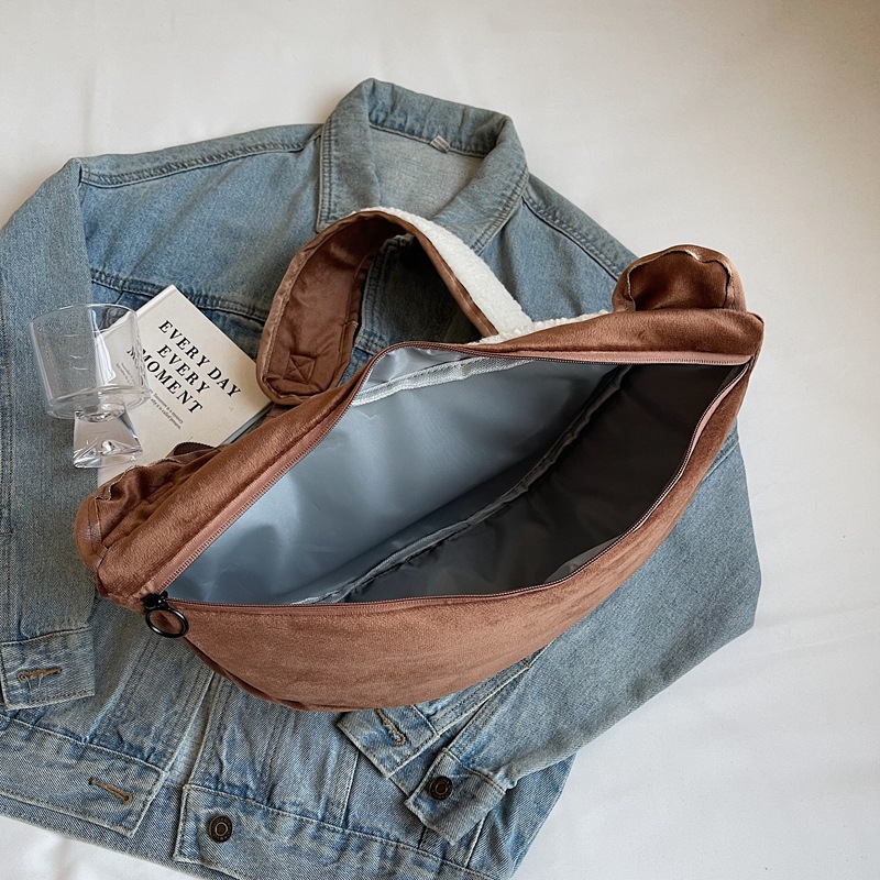 A new Korean-style fluffy bag for women's 2024 autumn and winter, a retro casual large-capacity commuter single-shoulder bag Specification drawing