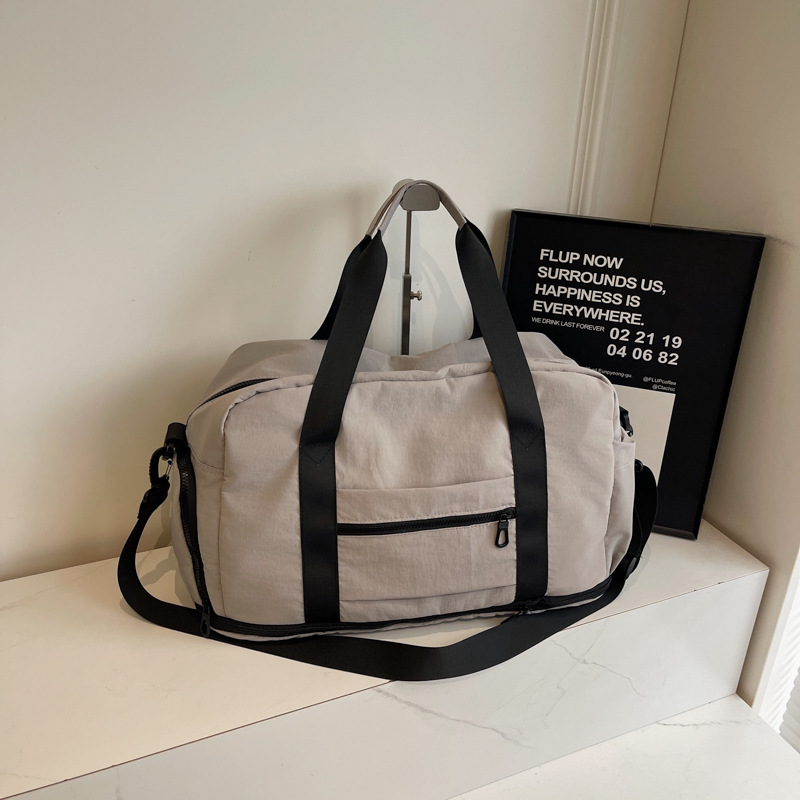 Large-capacity short-distance travel bag, 2024 new dry-wet separation sports and fitness bag, travel and maternity storage luggage bag Application Scenario