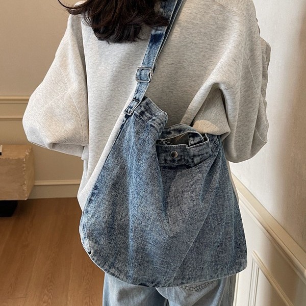 Denim canvas single-shoulder bag, large-capacity shopping bag, niche artistic tote bag, Japanese and Korean casual and versatile handbag for women details Picture