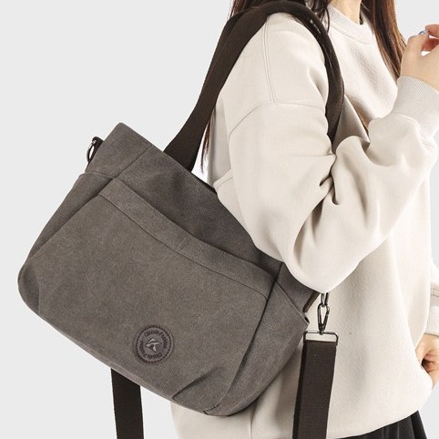 New winter 2024 canvas bag, large capacity, wide shoulder strap, simple women's bag, shopping handbag, casual crossbody bag full figure