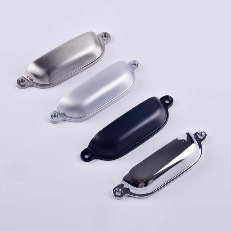 Exposed installation with concealed handles, simple shell ears, bright chrome handles, semi-circular handles for cabinets, wardrobes, cupboards and drawers details Picture