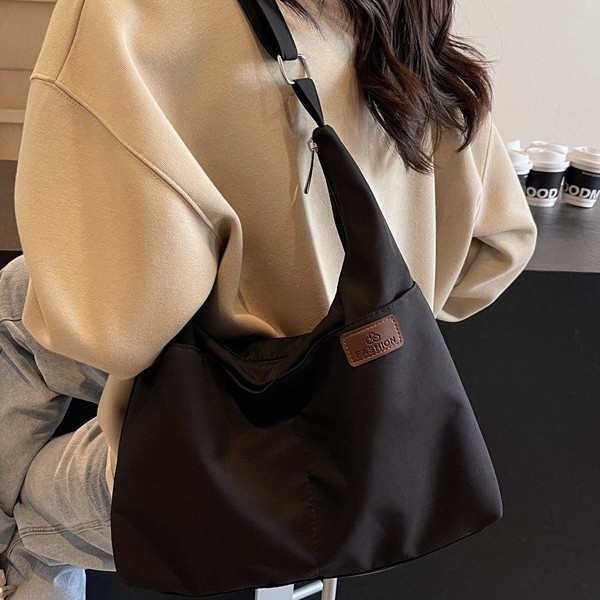 Lightweight fabric bag, large-capacity single-shoulder crossbody bag, student class bag, high-end quality bag for autumn and winter full figure