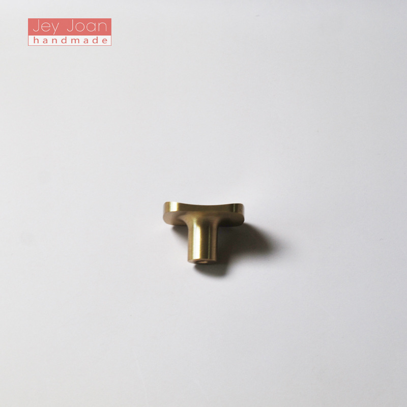 Nordic minimalist square pillow, brass handle, drawer, cabinet, wardrobe door, golden single-hole square handle Specification drawing