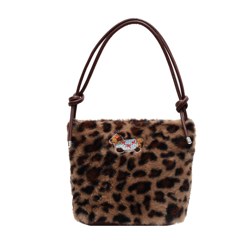 This year, the trendy leopard print plush bucket bag is in vogue. It's a versatile, simple and casual bag with a single shoulder and underarm Item Picture