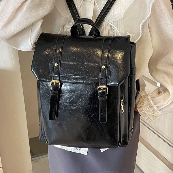 Large-capacity women's 2024 new retro and versatile women's backpack with Korean-style quality business travel bag full figure