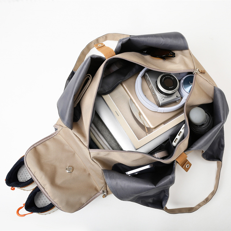 Cross-border lightweight sports training bag, large-capacity travel bag, dry and wet separation luggage storage bag, hand-held fitness bag Application Scenario