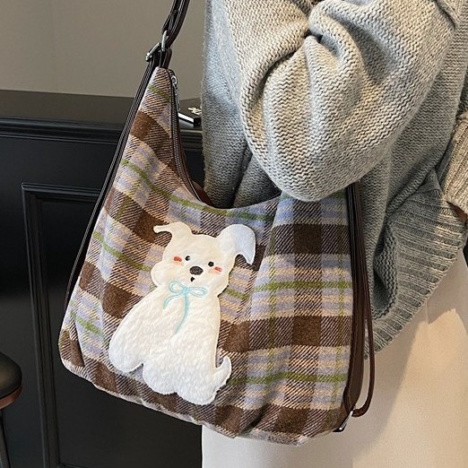 Checkered ins girl checkered puppy tote bag, dirt-resistant autumn and winter single-shoulder bag, casual backpack, internet-famous fabric bag details Picture