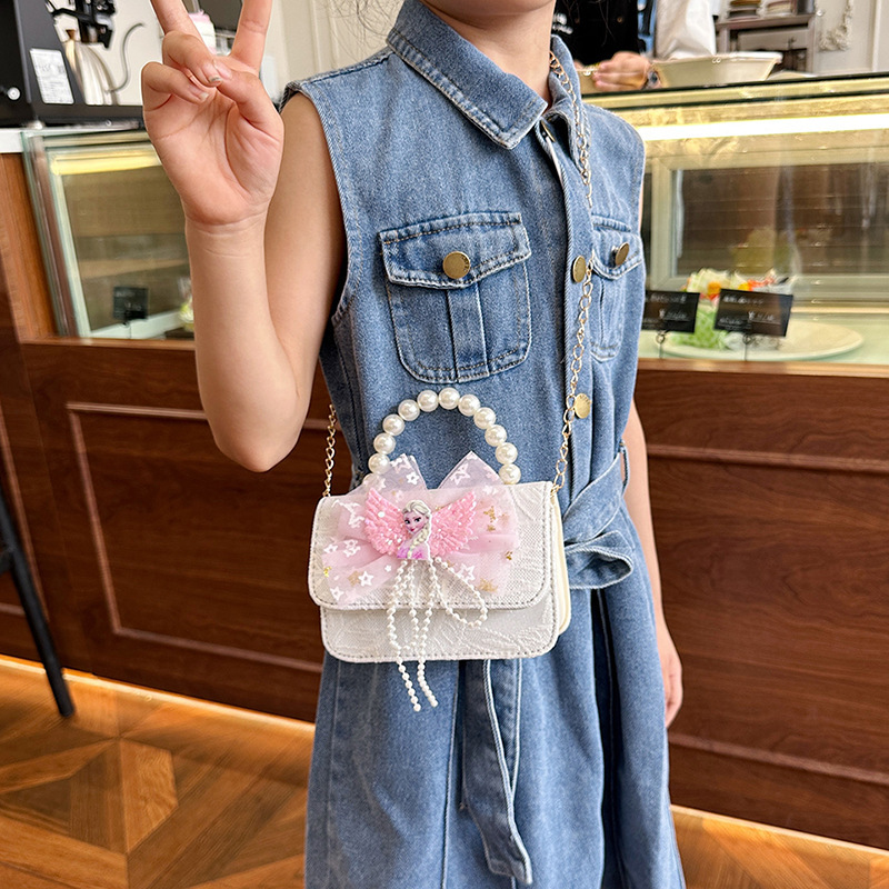 Children's chanel-style single-shoulder bag for spring and summer, fresh pearl handbag, girls' Aisha Little Princess, stylish crossbody bag Application Scenario