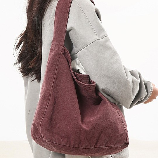European and American retro casual 2025 spring women's single-shoulder hand-held cotton, linen and canvas large capacity solid color casual women's bag Application Scenario