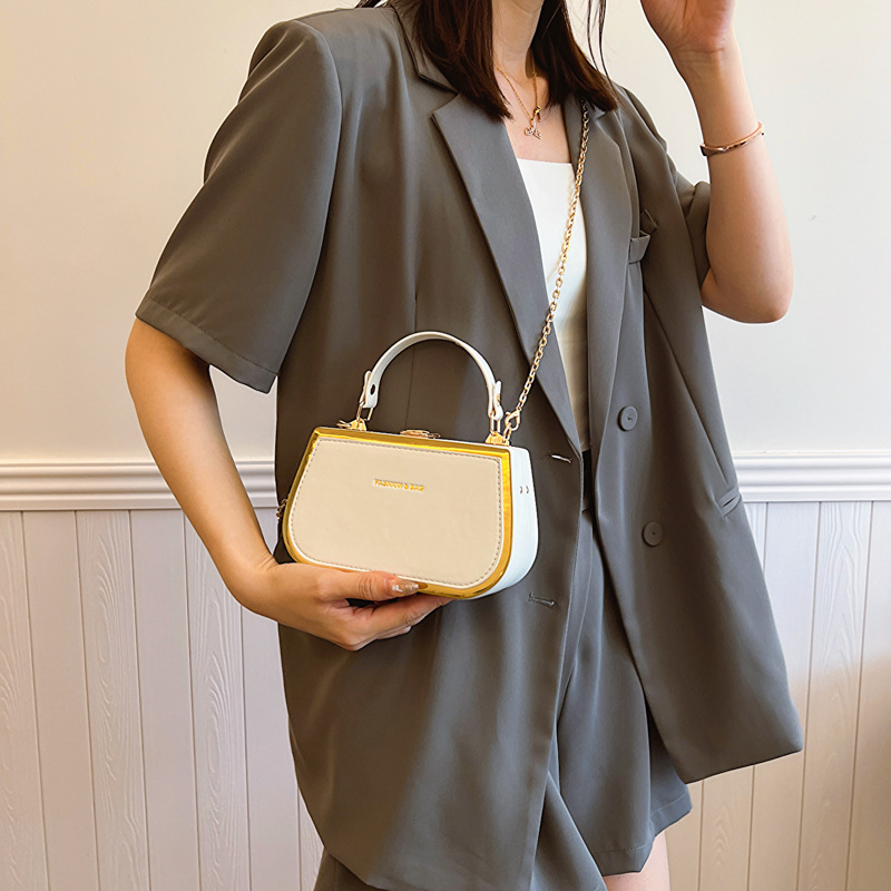 Chain box handbag, trendy, fashionable and simple shoulder bag, candy-colored crossbody bag, stylish and high-quality commuting bag details Picture
