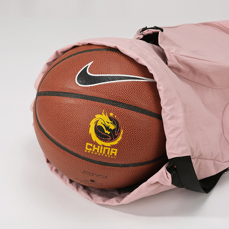 Drawstring pocket badminton backpack, large-capacity sports water-resistant storage bag, multi-functional drawstring hand-held tennis bag Specification drawing