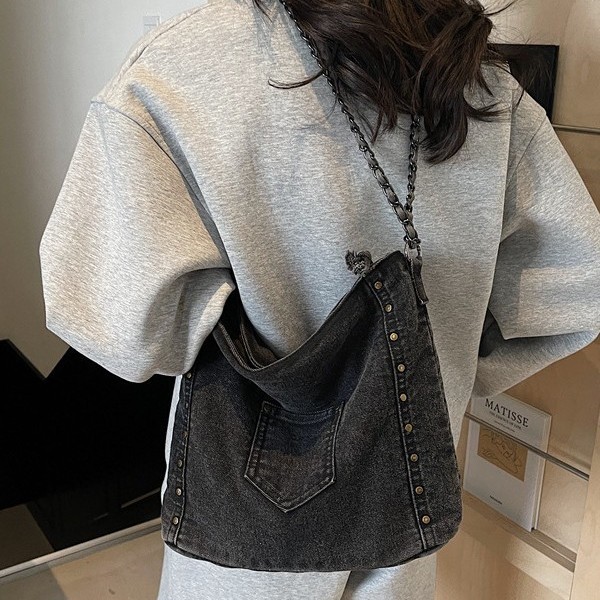 New cross-border foreign trade new Tote bag, fashionable denim solid color single-shoulder bag, casual and versatile rivet hand-carry details Picture