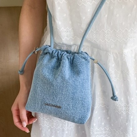 Single-shoulder bag, niche retro denim handbag, women's 2025 summer new denim underarm bag, commuting bucket details Picture