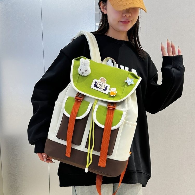 Versatile and trendy schoolbag for girls, cartoonish and fashionable student backpack, high-end for women, casual and fresh, color-blocking backpack full figure