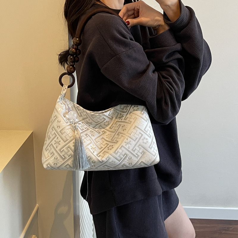 A super popular niche design printed underarm bag for women, a new exquisite and versatile single-shoulder crossbody bag for summer 2025 Specification drawing