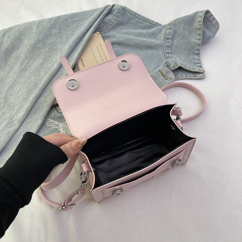 Fresh and sweet girl's casual backpack 2025 new style fashionable hand-carried single-shoulder bag Korean school style crossbody bag Application Scenario