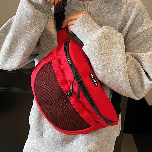 The 2025 new casual Korean-style large-capacity crossbody bag for both men and women, a cool and versatile crossbody bag Specification drawing