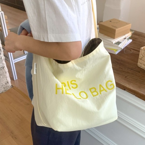 Korean version 2025 canvas tote bag, artistic and retro, large-capacity letter single-shoulder bag, double-sided dual-purpose crossbody bag, trendy details Picture