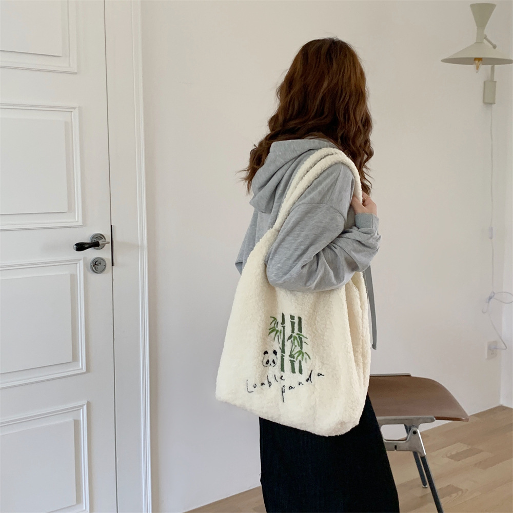 110101 Winter plush embroidered vest bag, large capacity single-shoulder bag, simple and cute little panda hand-held bag details Picture