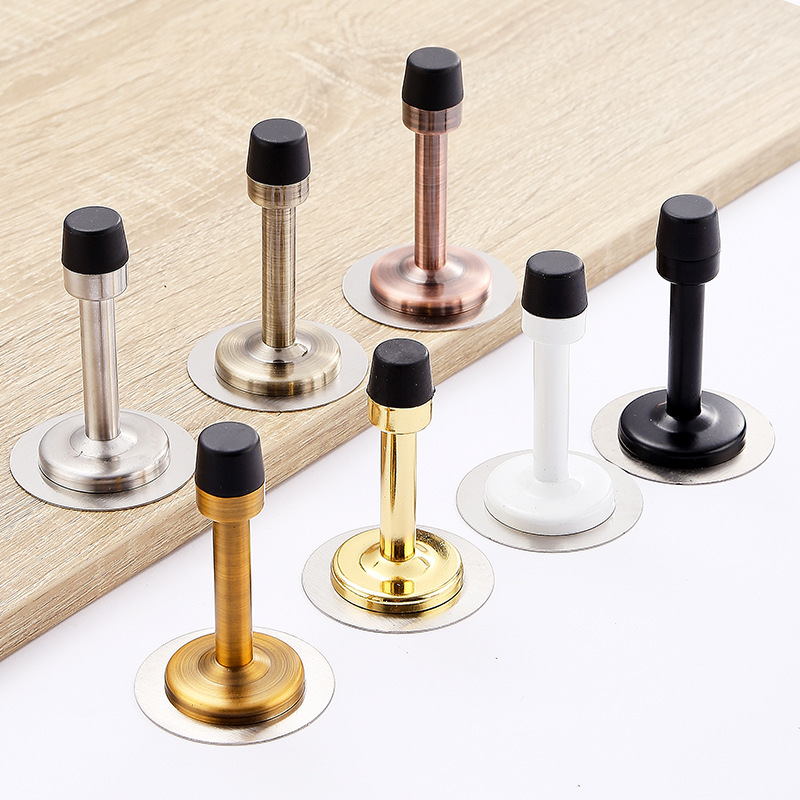 The bathroom glass door is an extended anti-collision stainless steel door without drilling, with a dual-purpose rubber door top for door stops and door stubs full figure