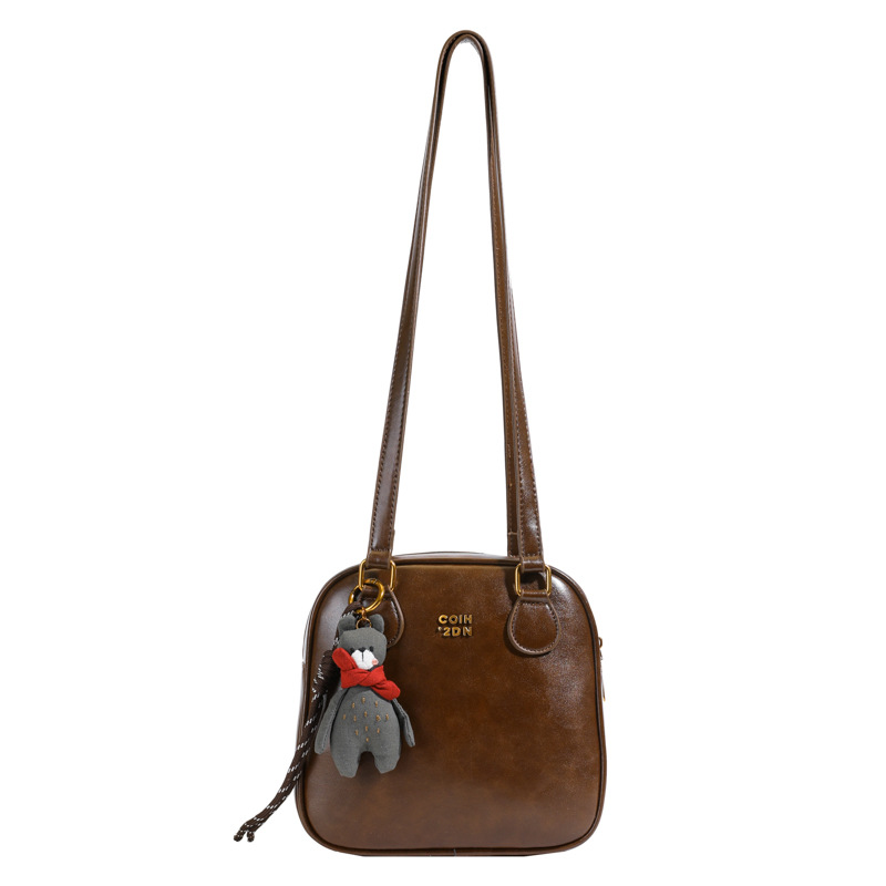 The new autumn and winter casual and fashionable European bag, the small square bag, is a retro, simple and high-end hand-held shoulder bag for women Item Picture