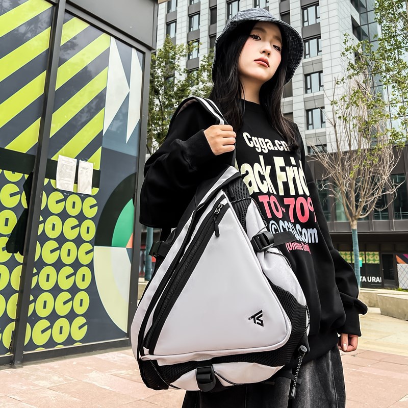 Workwear trendy brand chest bags, men's crossbody bags, commuting sports functional cycling backpacks, large-capacity women's outdoor travel bags details Picture