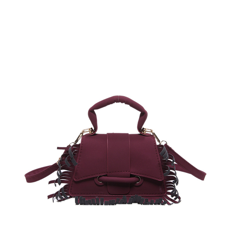 The new 2024 autumn collection features a unique and stylish hand-held fringed bag with a retro and fashionable feel, as well as a small square crossbody bag Item Picture
