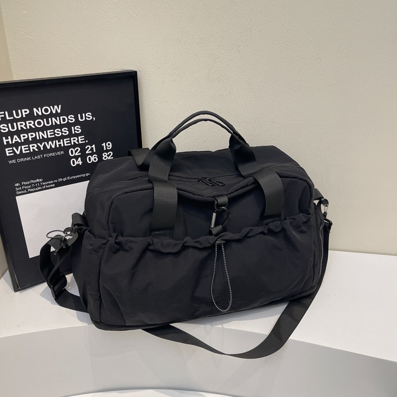 Expandable casual travel bag, simple and lightweight hand-held shoulder bag, dry and wet separated shoe compartment, sports and fitness bag full figure