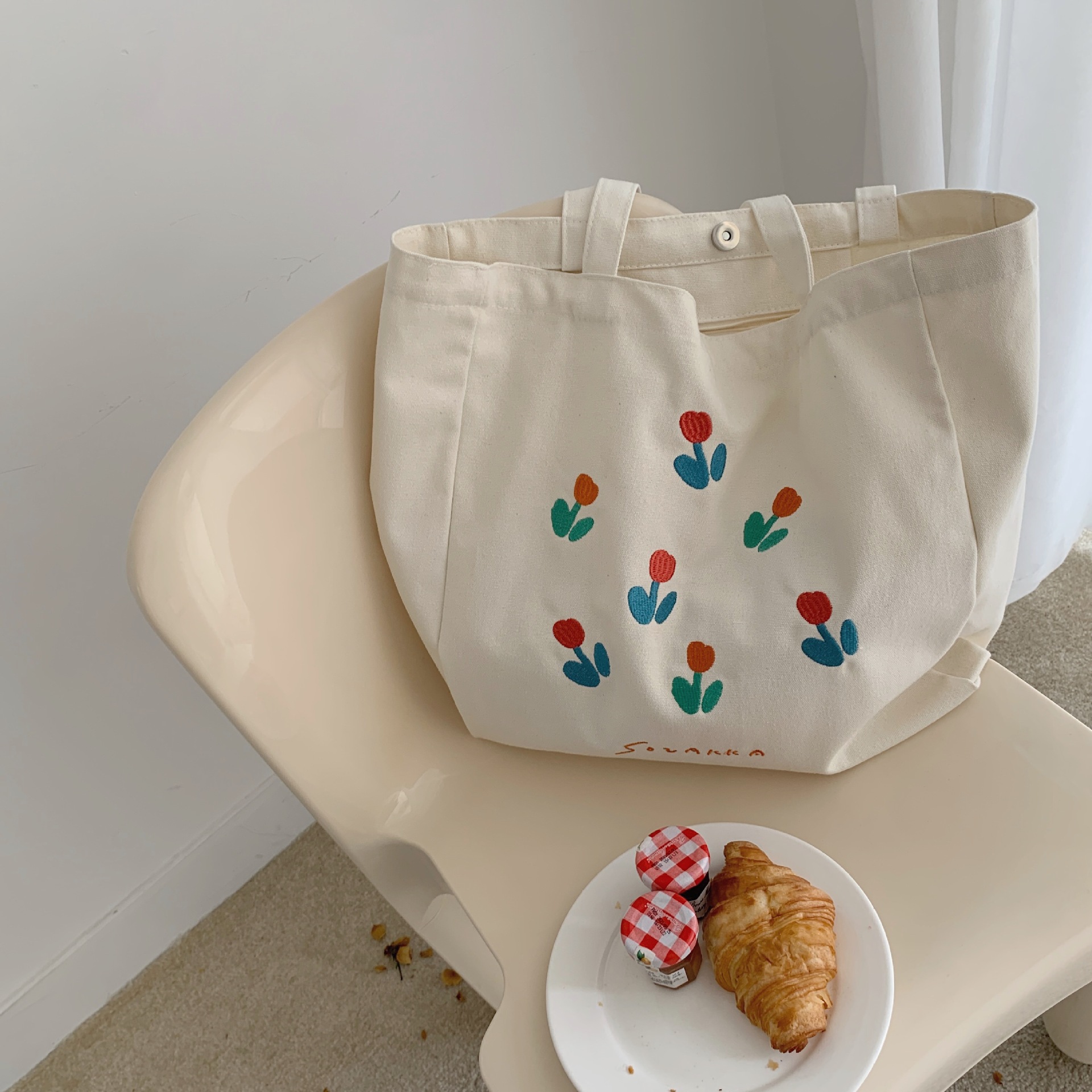 2581 Cute color-blocked tulip single-shoulder canvas bag, simple and fresh student tote bag for class full figure
