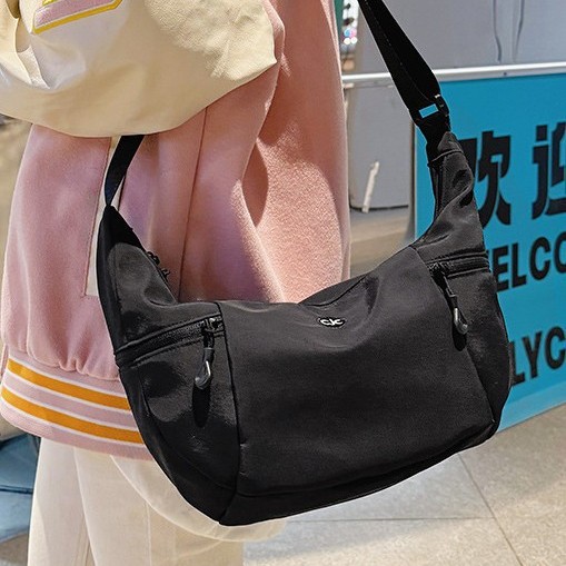 Japanese-style waterproof fabric bag, versatile for men and women, multi-functional nylon lightweight croissant bag, multi-color lightweight bag, single-shoulder crossbody bag details Picture