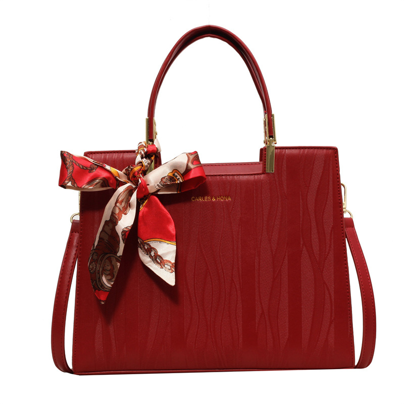 Red high-end style 2023 new bride's wedding bag, women's wedding large-capacity handbag, single-shoulder mom bag Item Picture