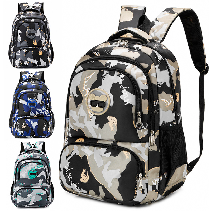 The new cross-border casual backpack with large capacity is a fashionable and simple college student backpack for travel and commuting Application Scenario